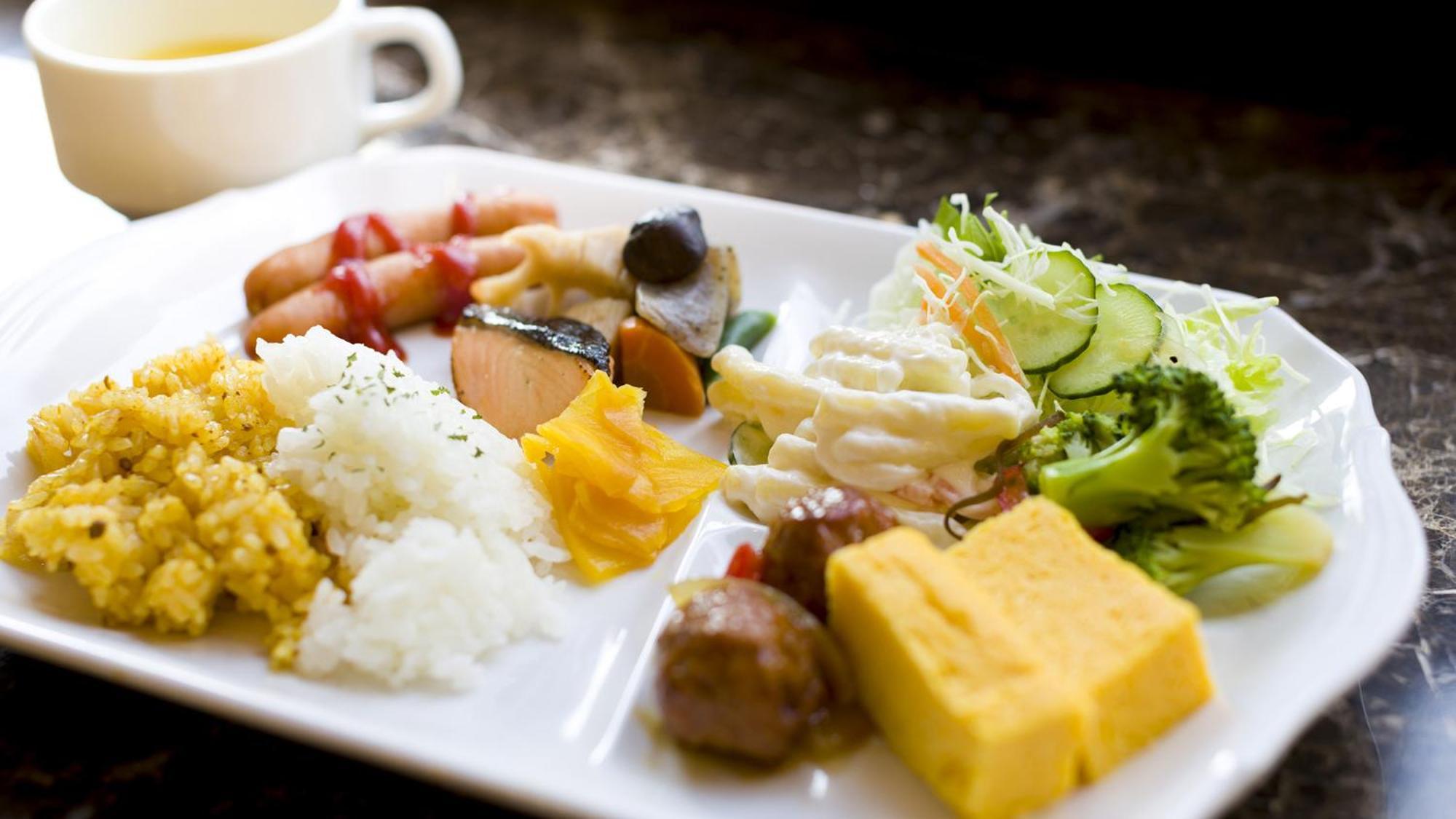 Toyoko Inn Iseshi Eki Buitenkant foto